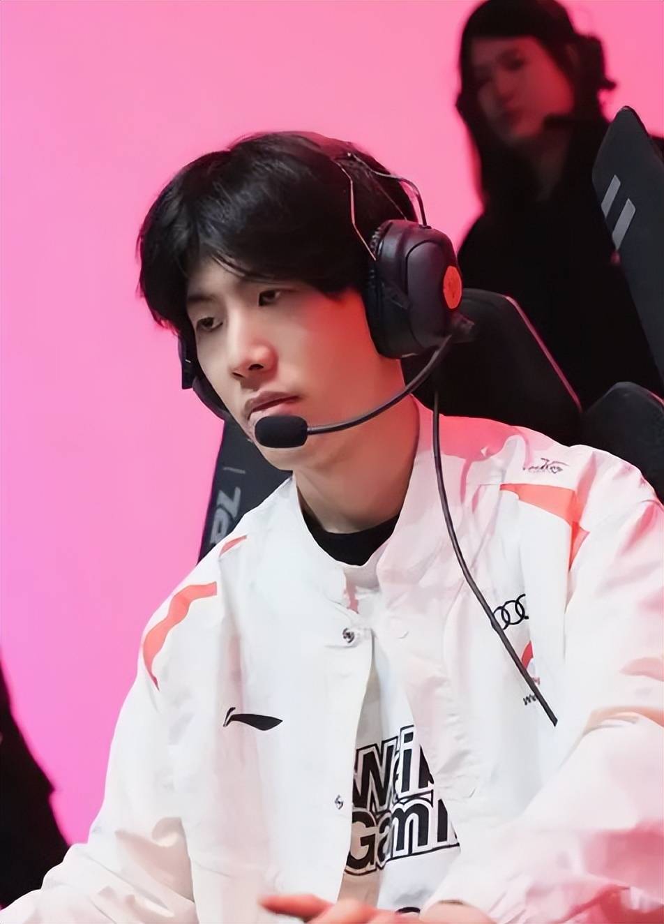 让我们看到 让我们看到